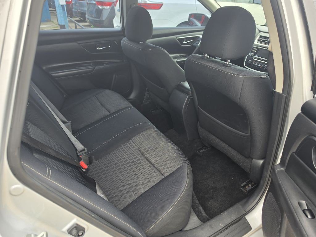 2018 Nissan Altima Image 13