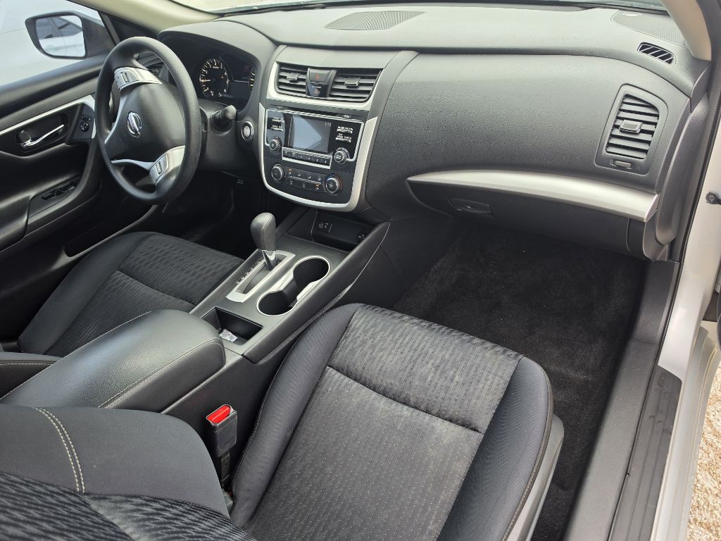 2018 Nissan Altima Image 14