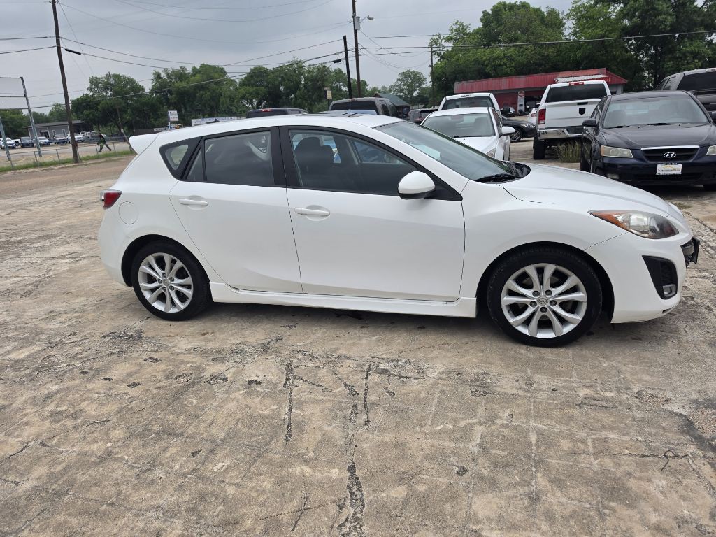 2011 Mazda Mazda3 Image 2
