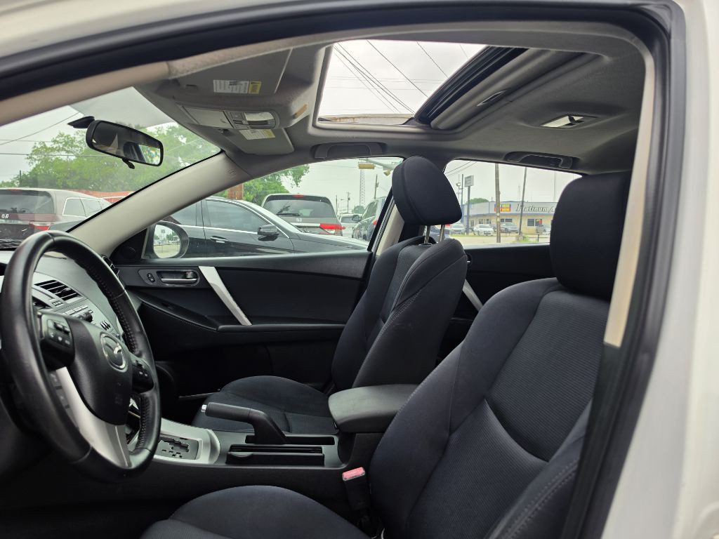 2011 Mazda Mazda3 Image 15