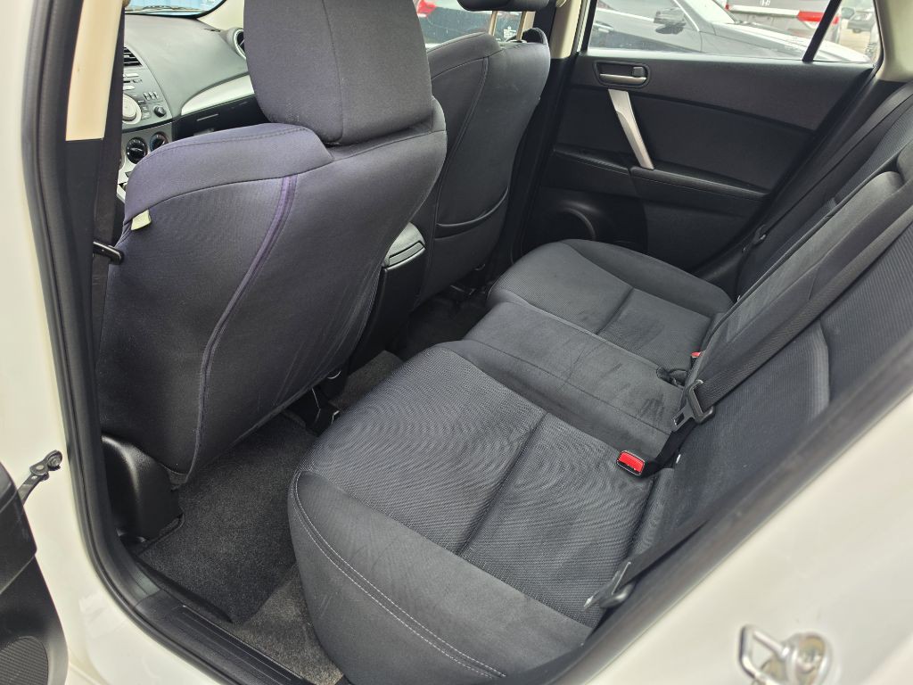 2011 Mazda Mazda3 Image 17