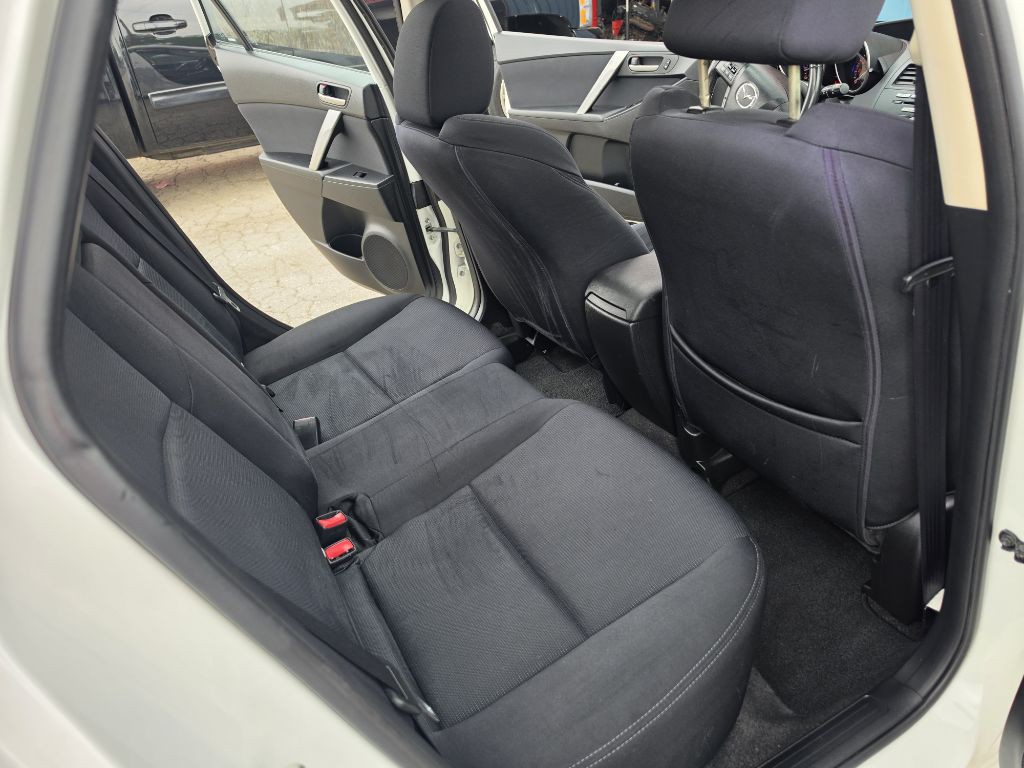 2011 Mazda Mazda3 Image 18