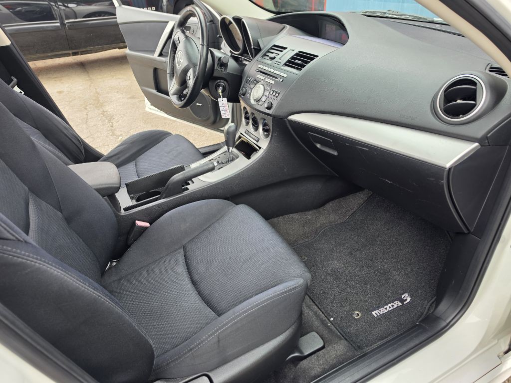 2011 Mazda Mazda3 Image 20