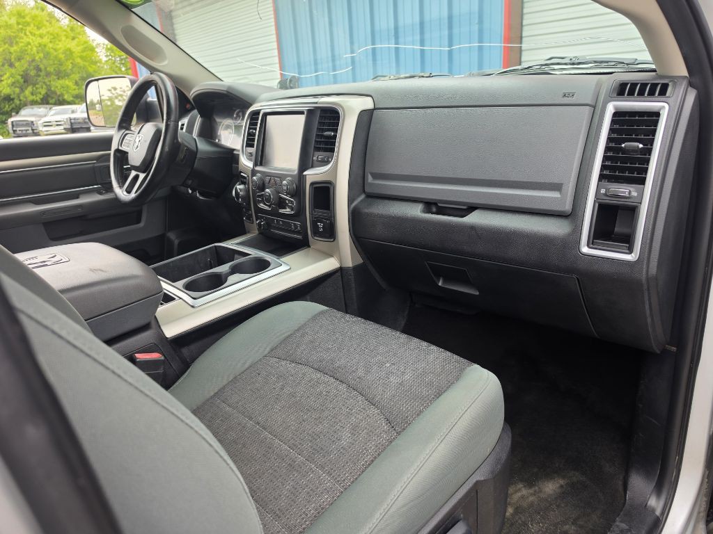 2015 RAM 1500 Image 16