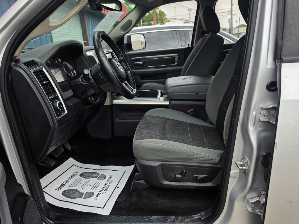 2015 RAM 1500 Image 19
