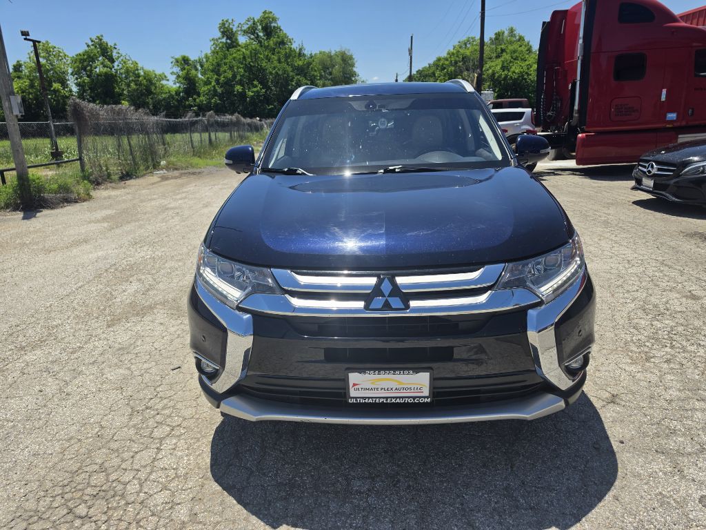 2018 Mitsubishi Outlander Image 2