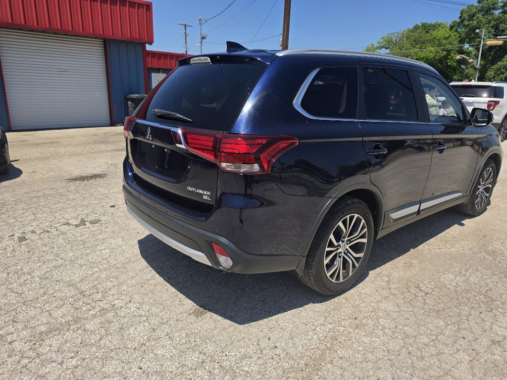 2018 Mitsubishi Outlander Image 10