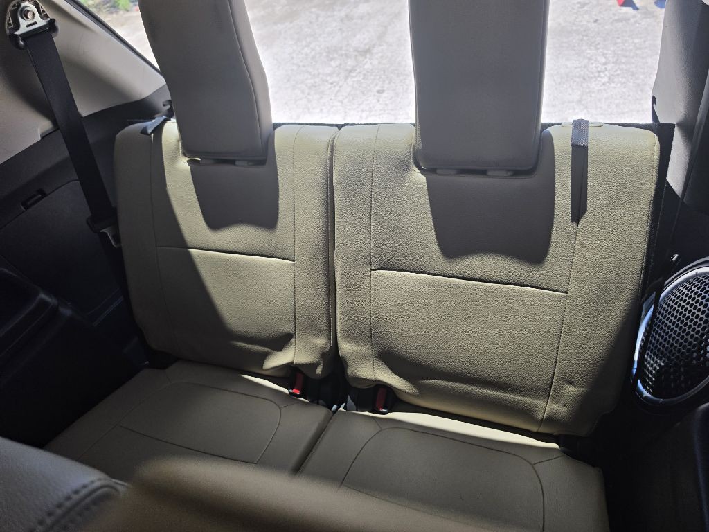 2018 Mitsubishi Outlander Image 16