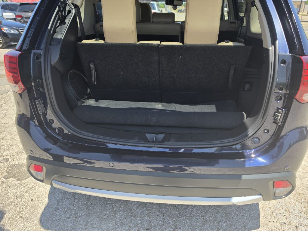 2018 Mitsubishi Outlander Image 18