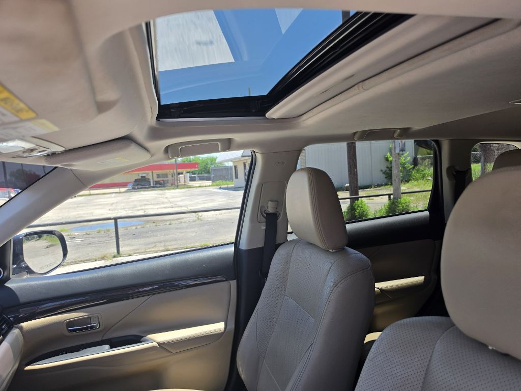 2018 Mitsubishi Outlander Image 21
