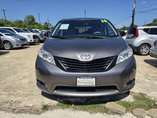 Image for 2014 Toyota Sienna L ID: 7400908