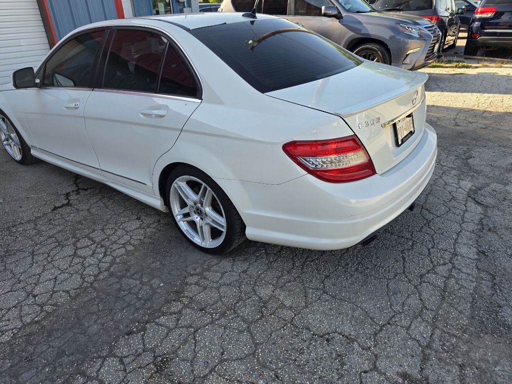 2008 Mercedes-Benz C-Class Image 3