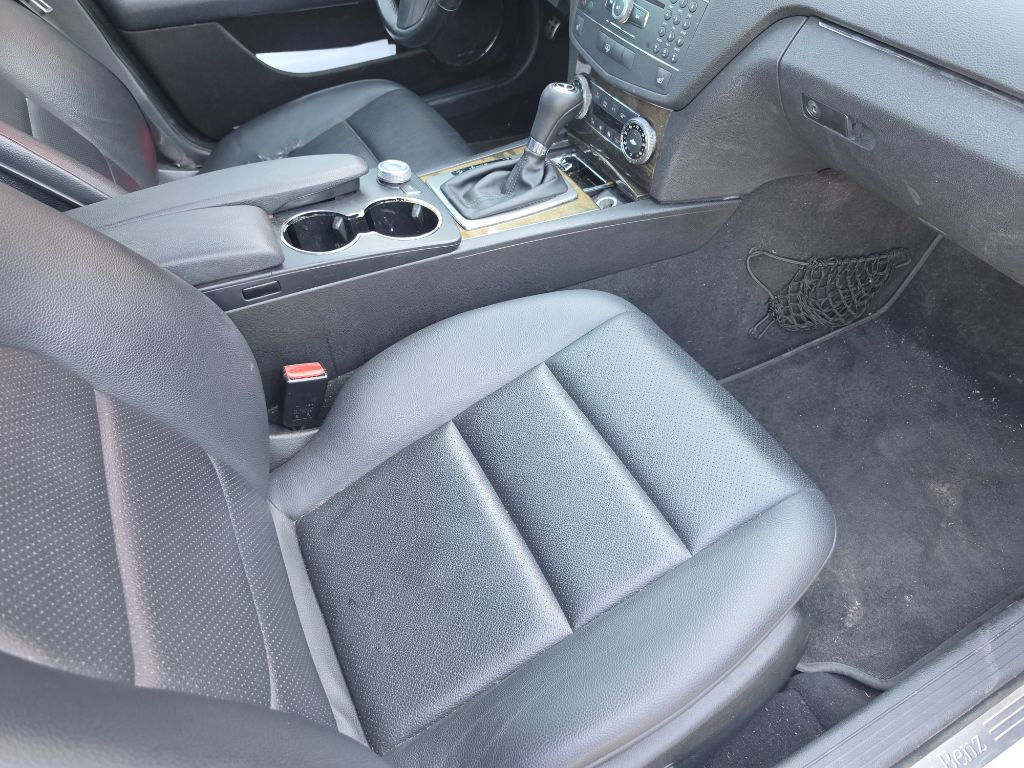 2008 Mercedes-Benz C-Class Image 12