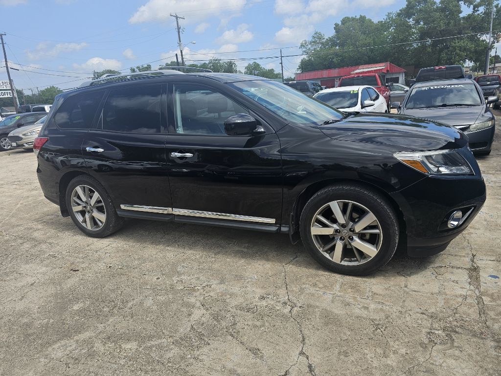 2014 Nissan Pathfinder Image 2