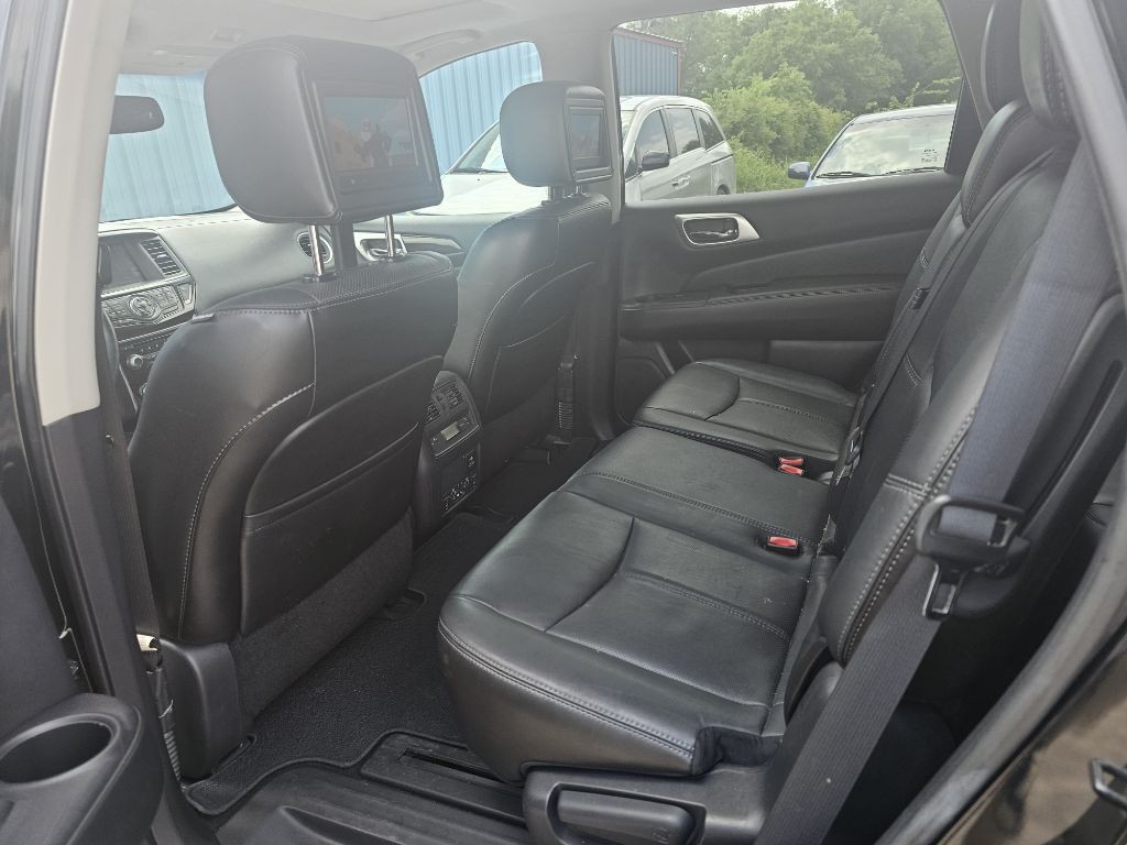 2014 Nissan Pathfinder Image 11