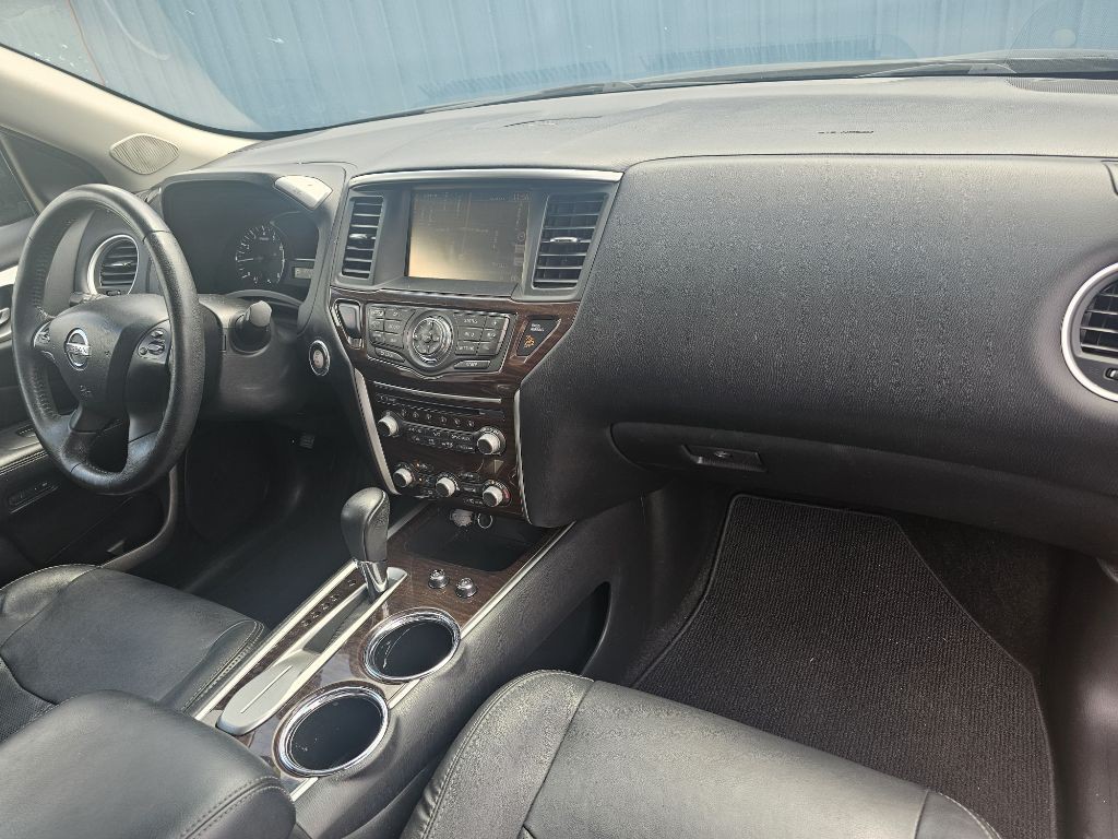 2014 Nissan Pathfinder Image 18