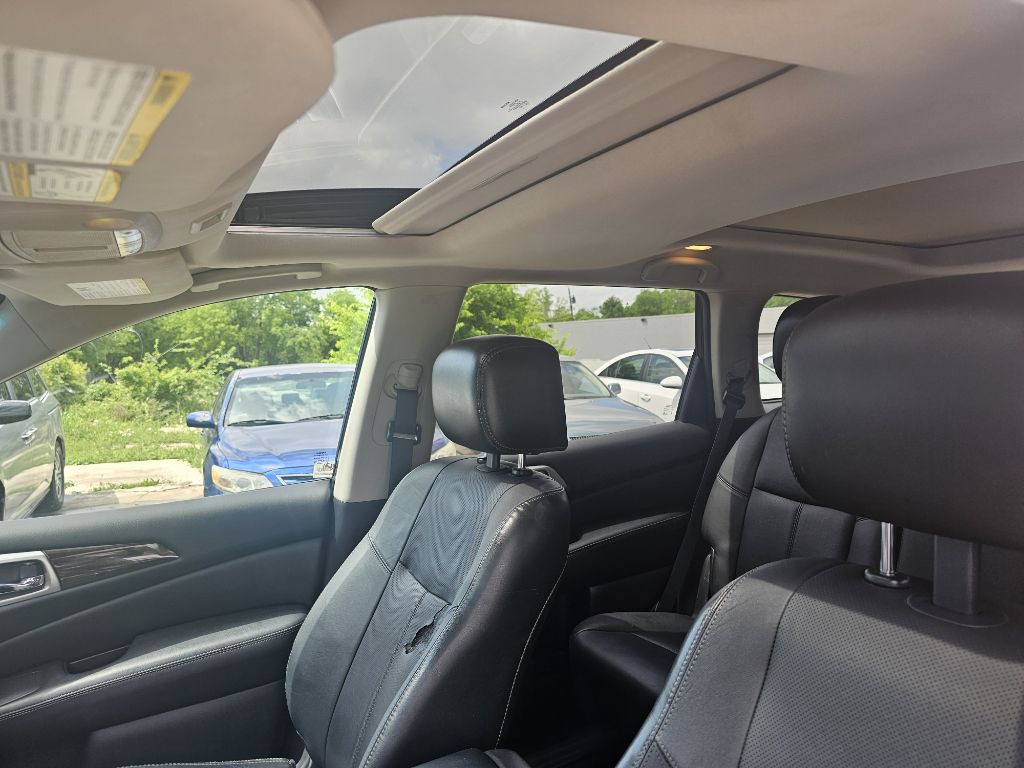 2014 Nissan Pathfinder Image 19