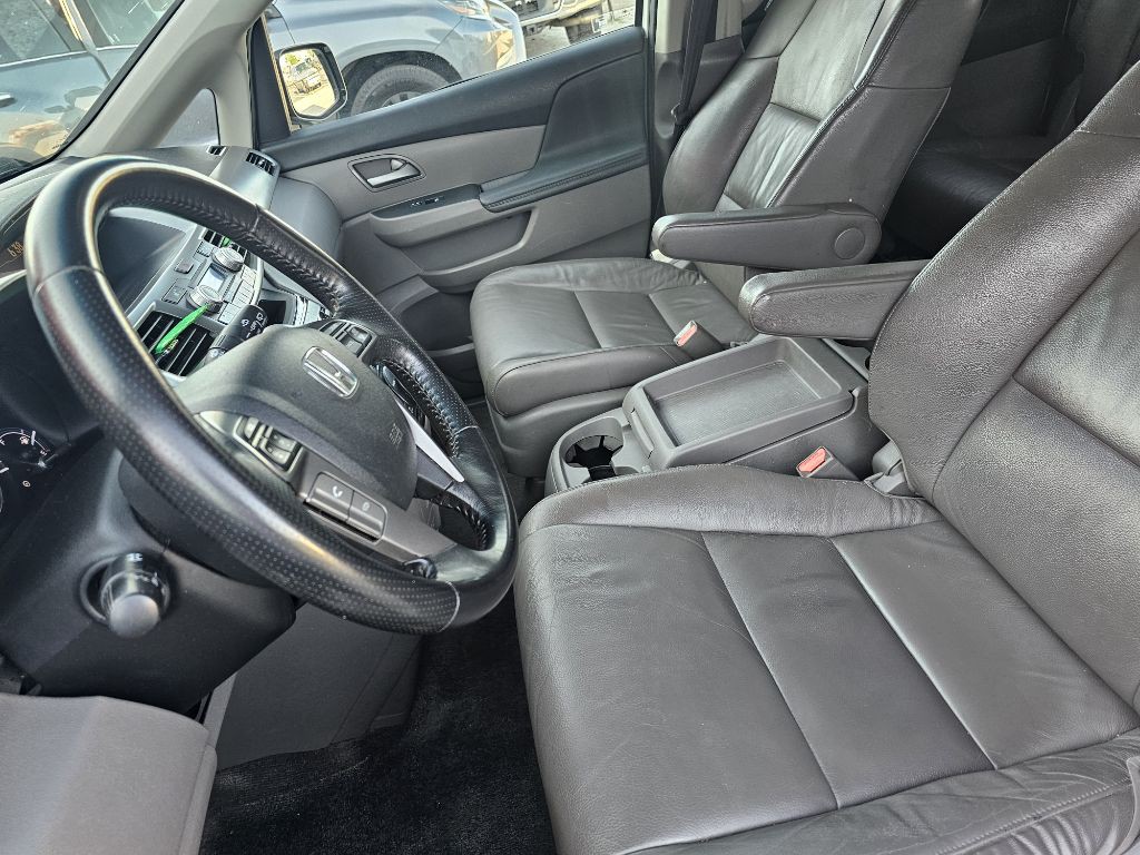 2012 Honda Odyssey Image 11