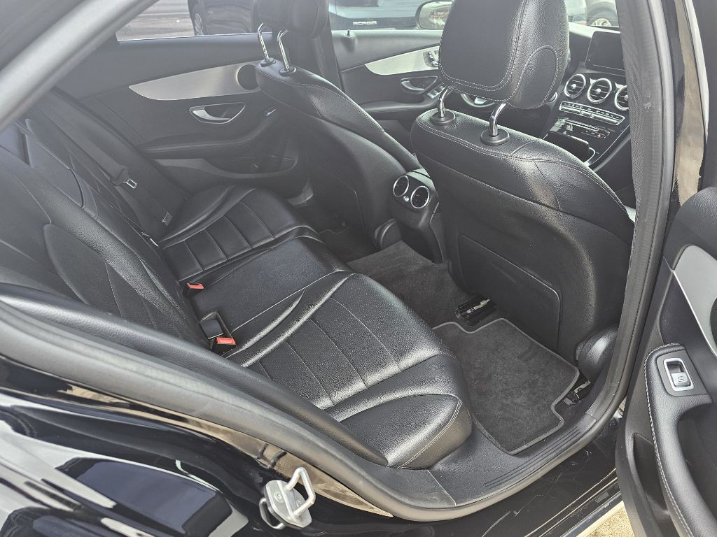 2018 Mercedes-Benz C-Class Image 17