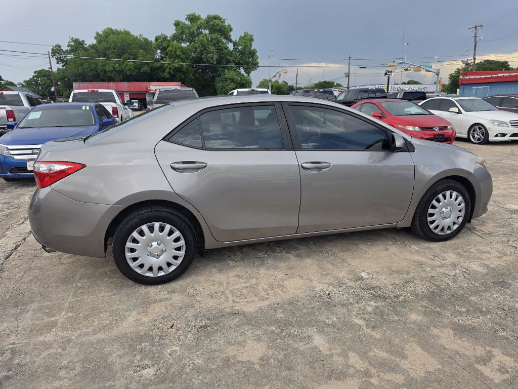 2014 Toyota Corolla Image 8