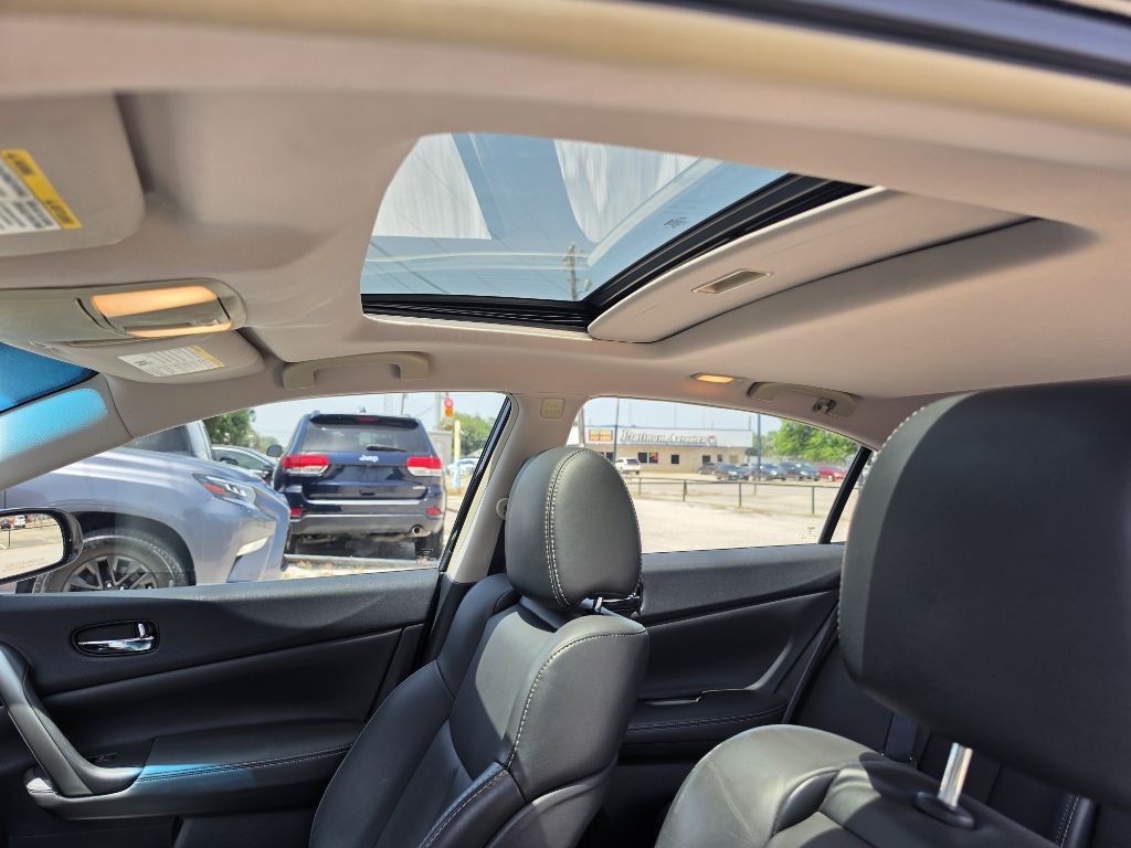2012 Nissan Maxima Image 15