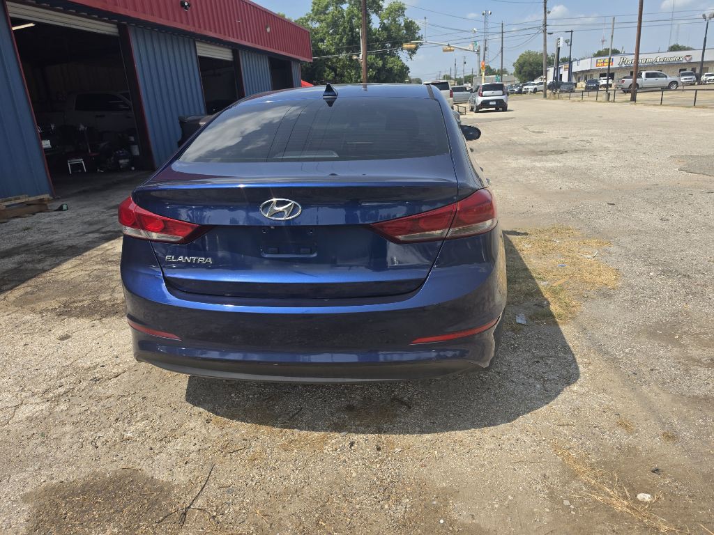 2017 Hyundai Elantra Image 7