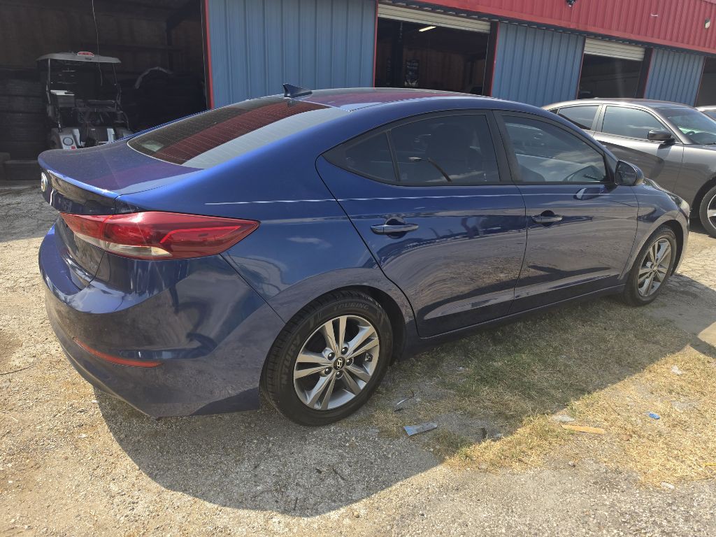 2017 Hyundai Elantra Image 8