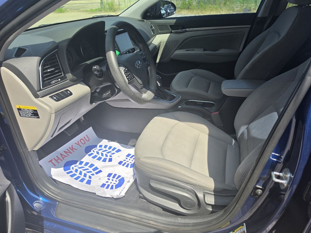 2017 Hyundai Elantra Image 10