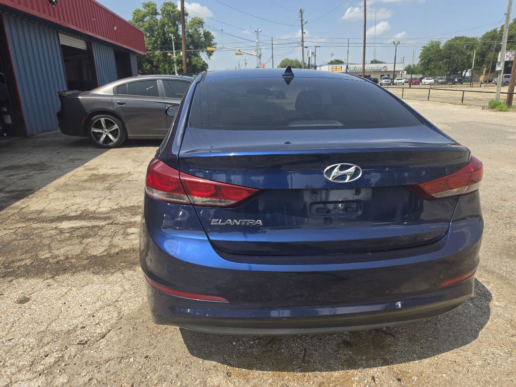 2017 Hyundai Elantra Image 11