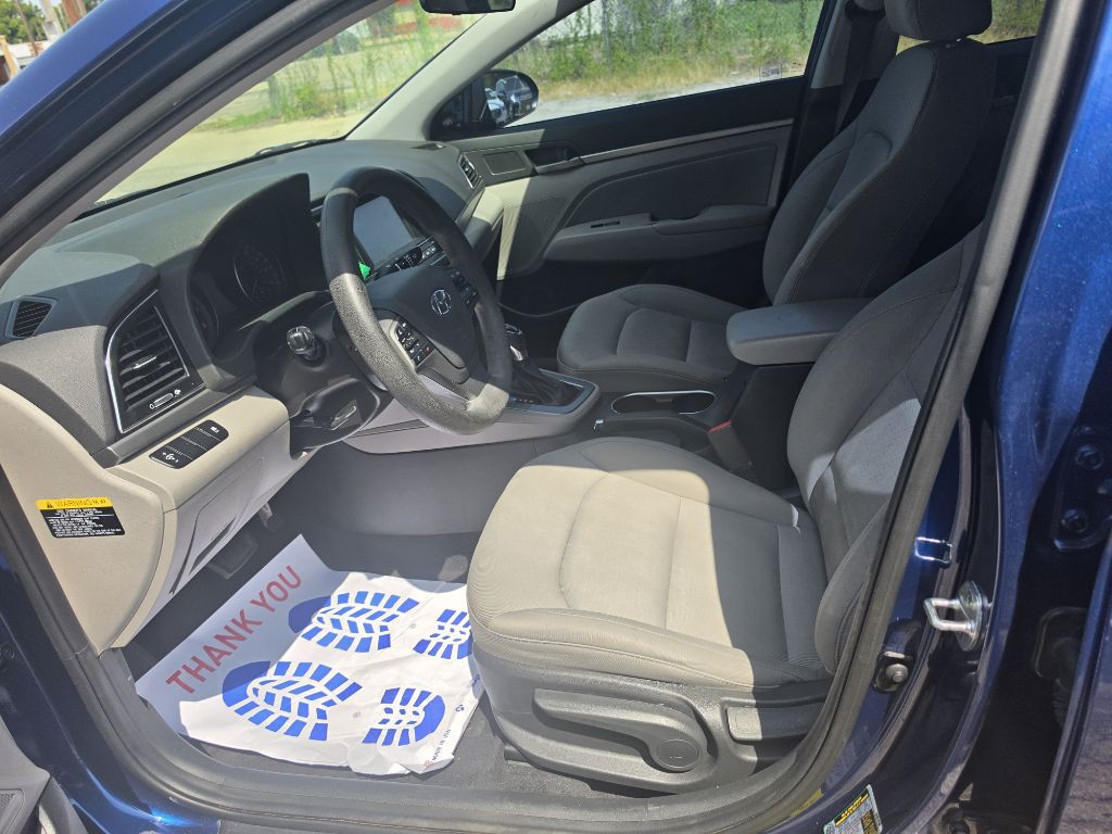 2017 Hyundai Elantra Image 13
