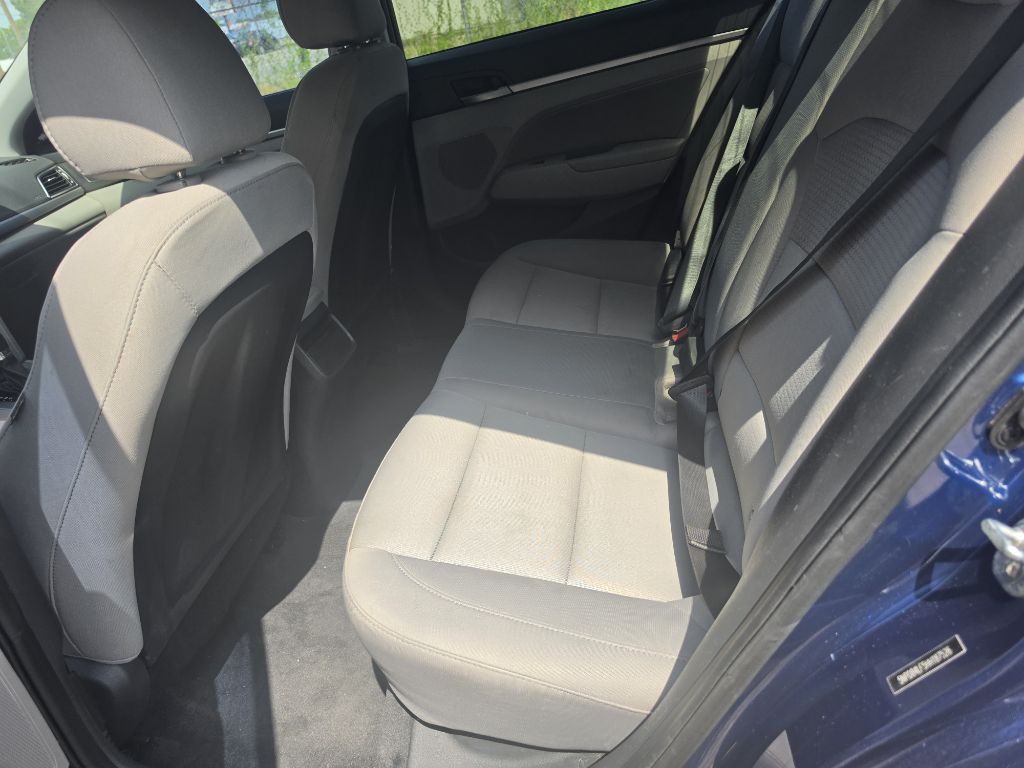 2017 Hyundai Elantra Image 15