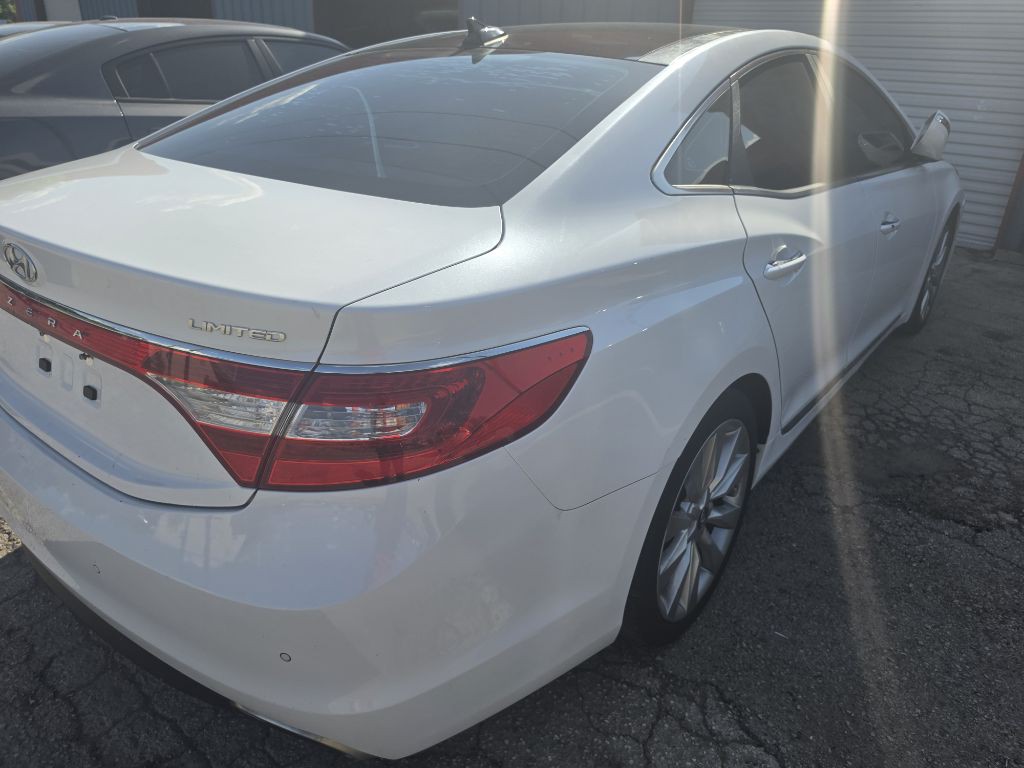 2017 Hyundai Azera Image 22
