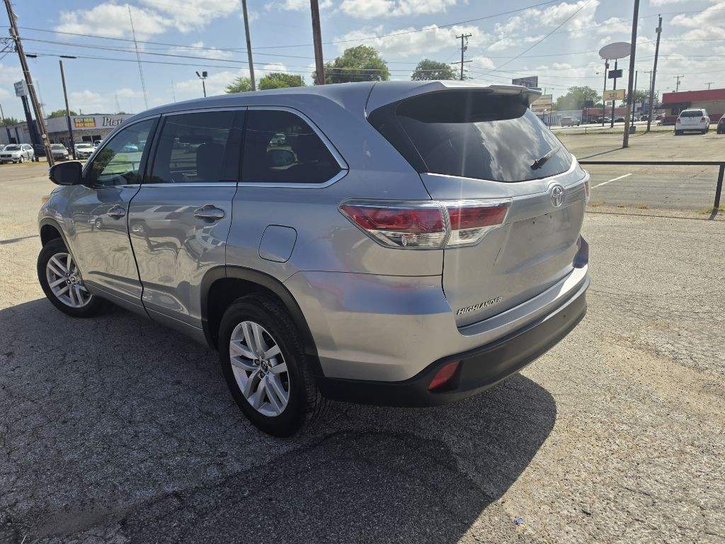 2016 Toyota Highlander Image 4