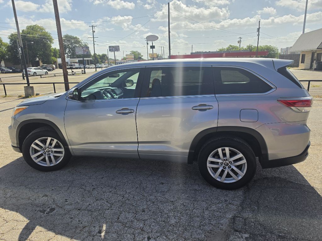 2016 Toyota Highlander Image 7