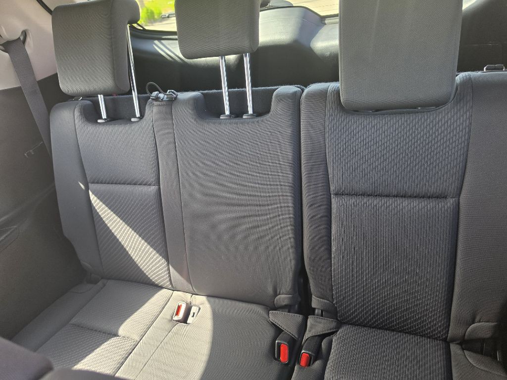 2016 Toyota Highlander Image 12