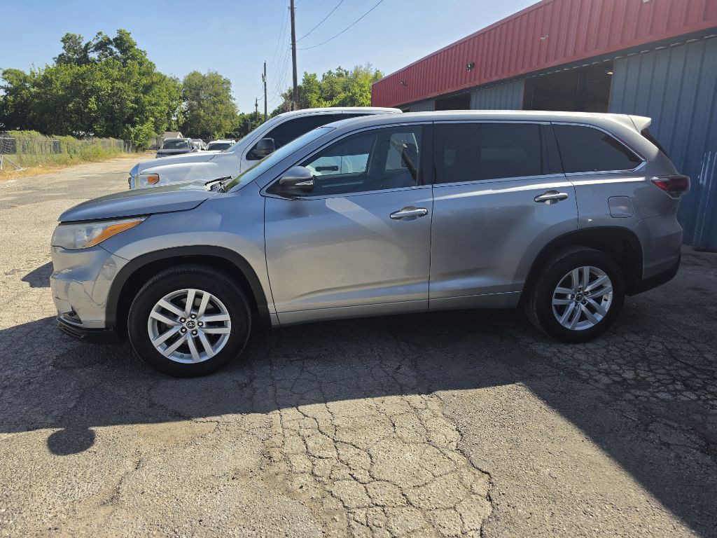 2016 Toyota Highlander Image 26