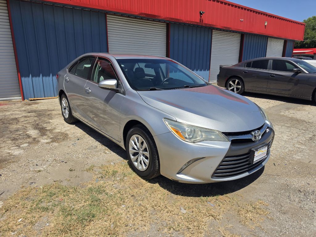 2015 Toyota Camry Image 6