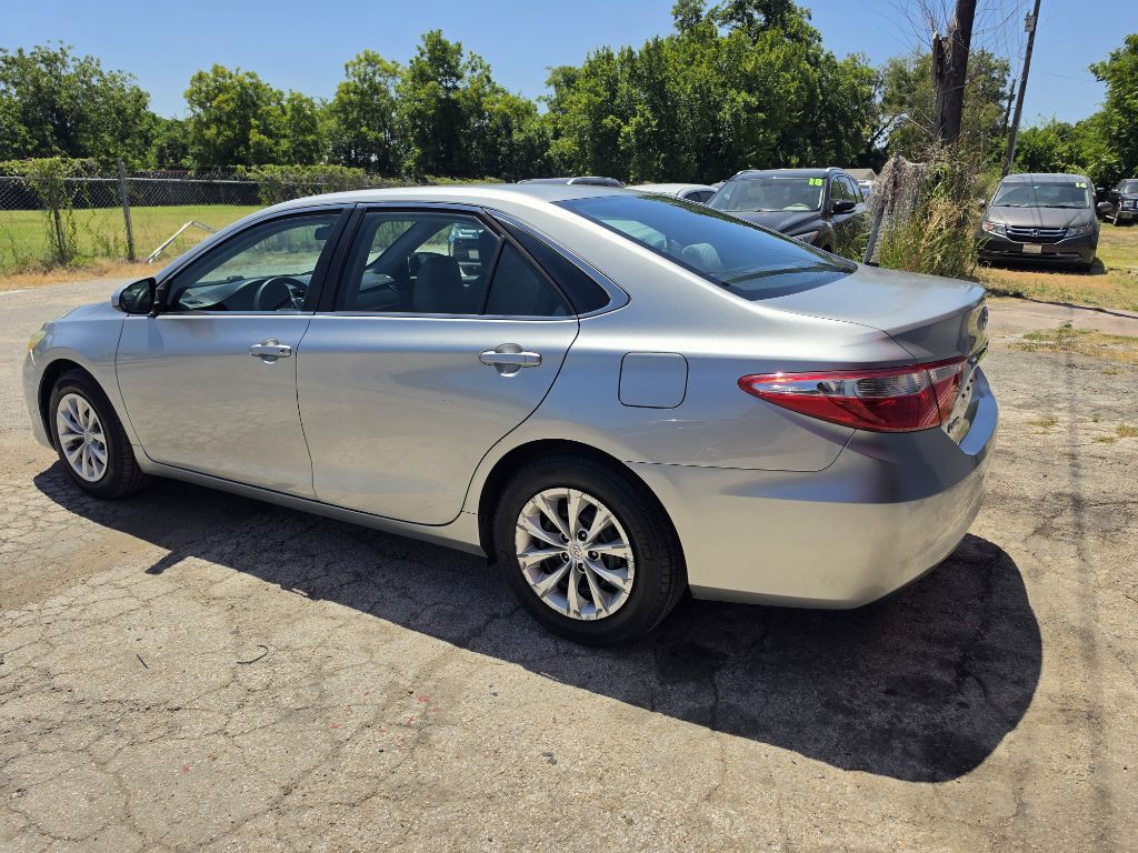 2015 Toyota Camry Image 7