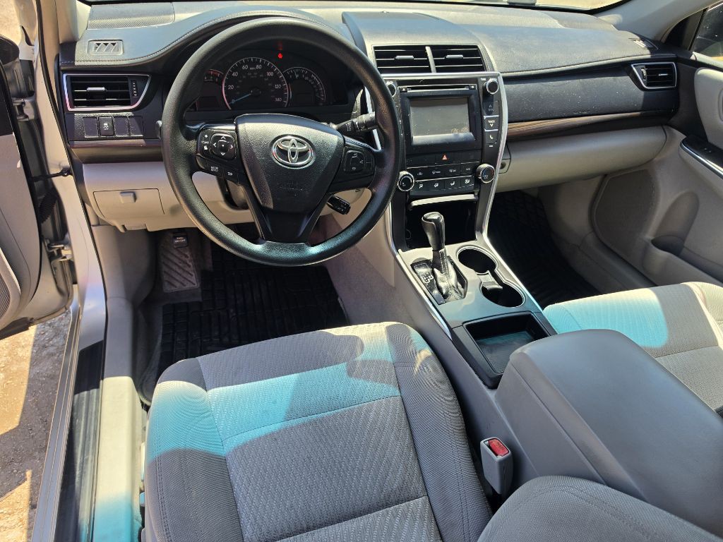 2015 Toyota Camry Image 14