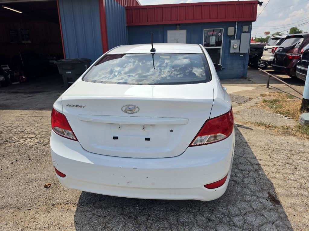 2016 Hyundai Accent Image 6