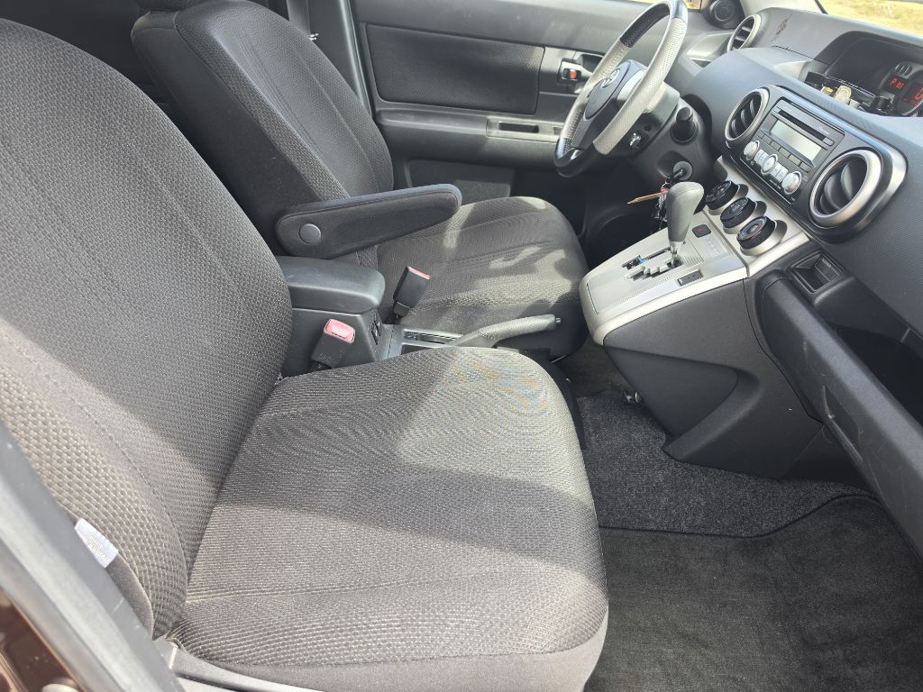 2008 Scion xB Image 12