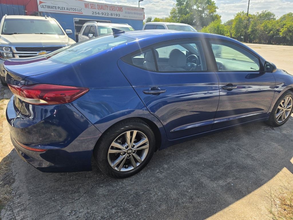 2018 Hyundai Elantra Image 3