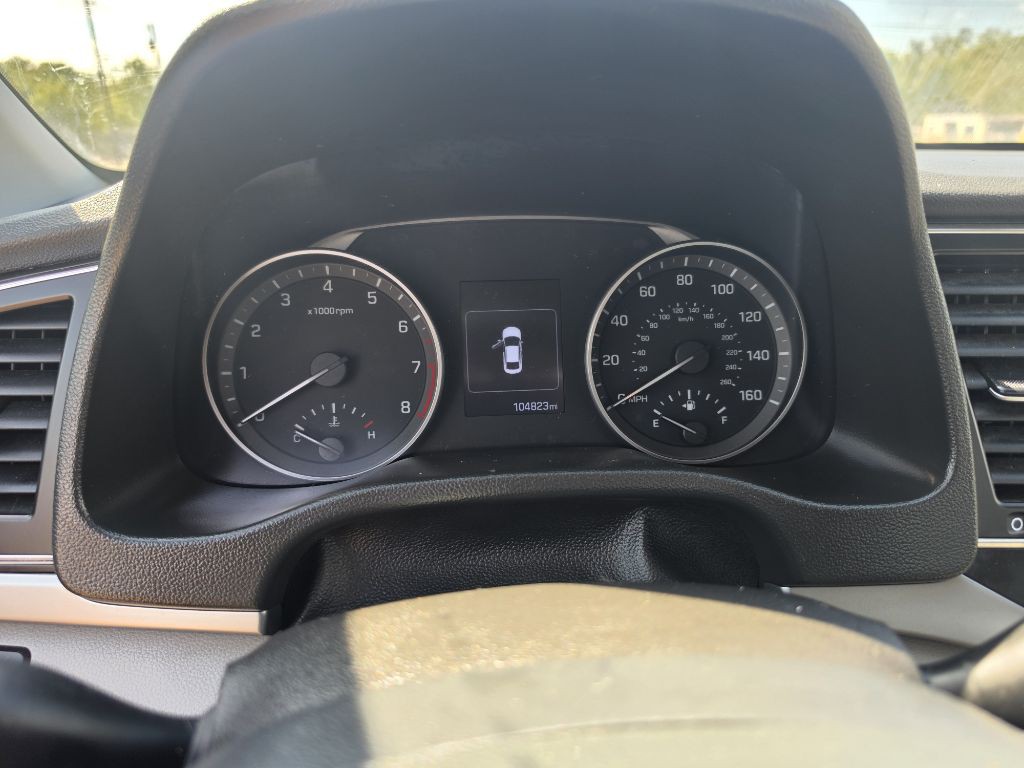 2018 Hyundai Elantra Image 11