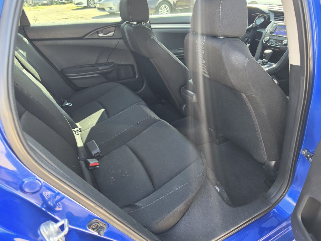 2018 Honda Civic Image 9
