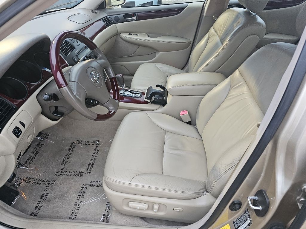 2004 Lexus ES Image 6
