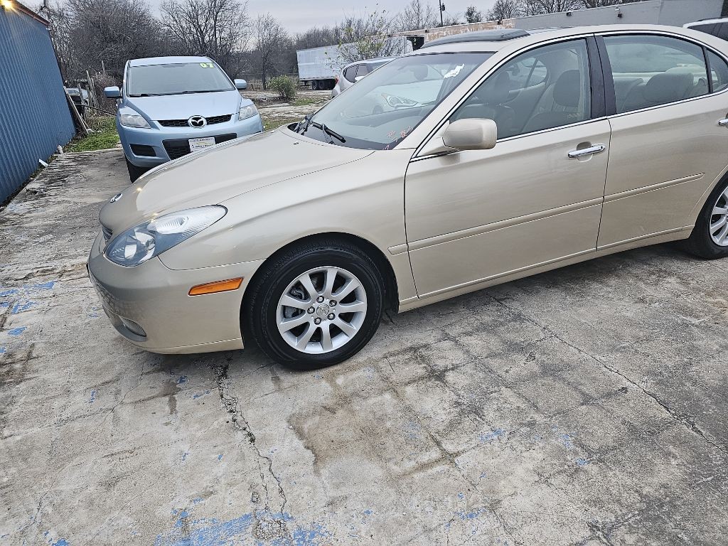 2004 Lexus ES Image 15