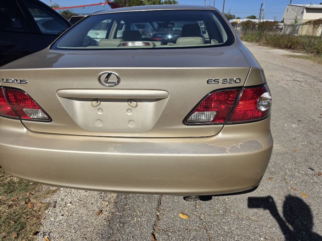 2004 Lexus ES Image 24