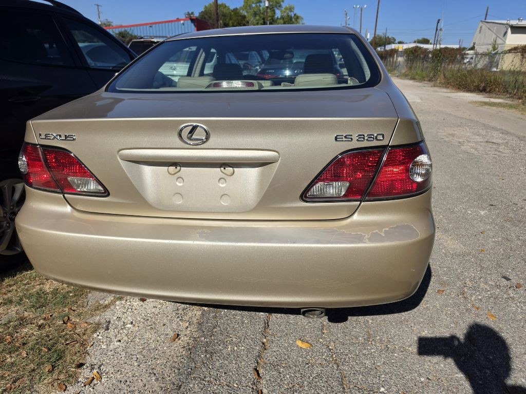 2004 Lexus ES Image 25