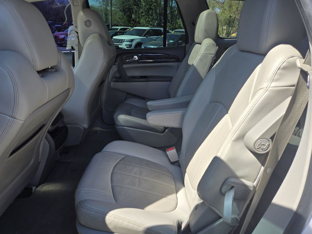 2016 Buick Enclave Image 12