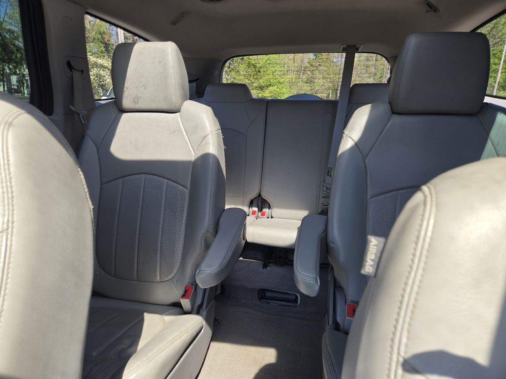 2016 Buick Enclave Image 22